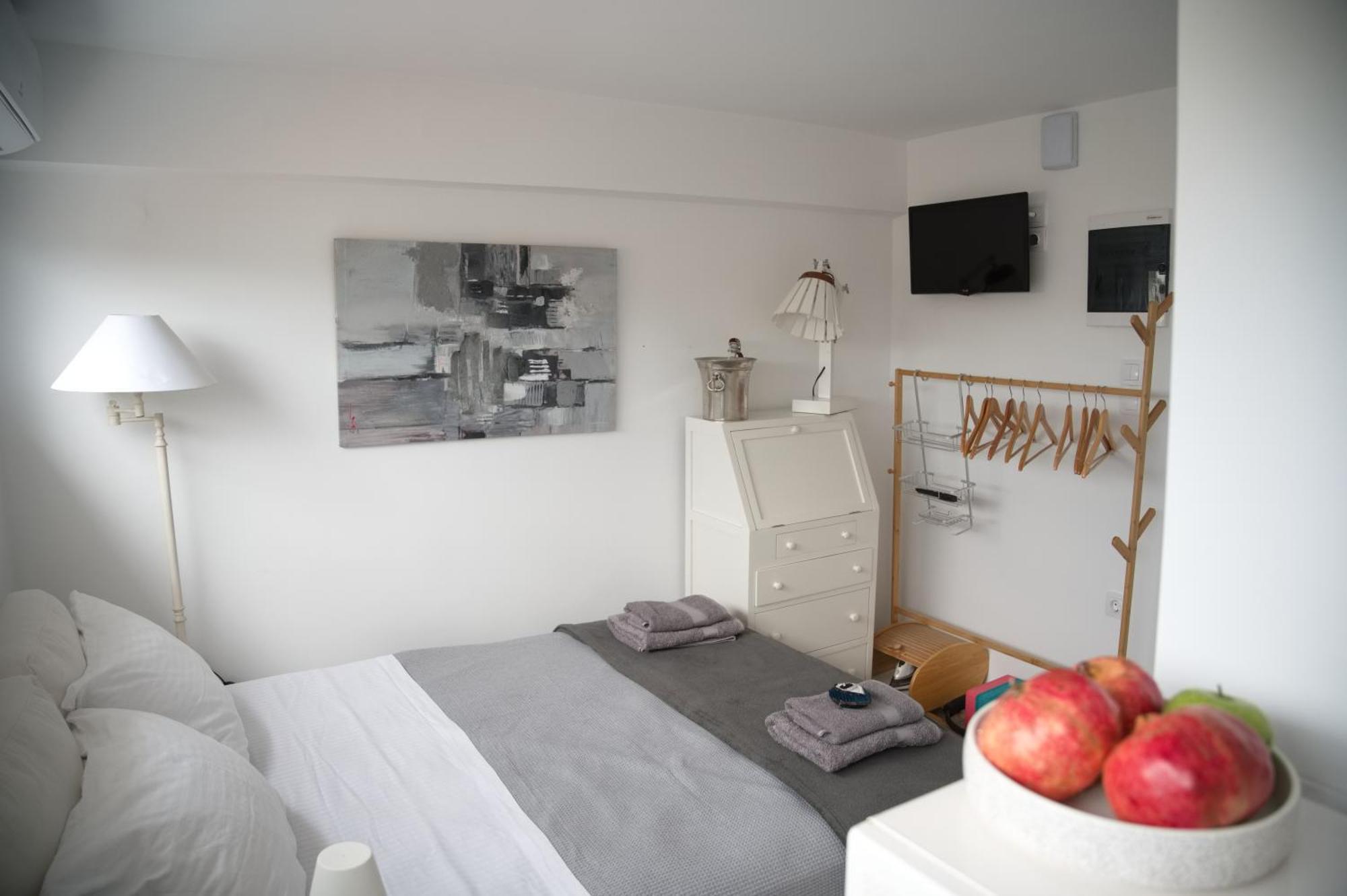 Central Aesthetic Studio With Panoramic Views Patras Exteriör bild